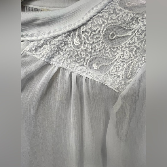 Ariat White long Sleeve Tie Front Blouse- Large, New with tags - Picture 4 of 9